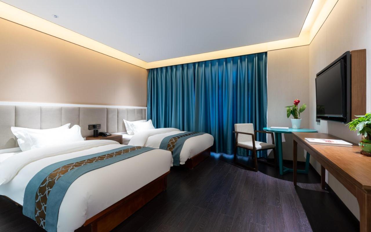 Beijing Tangfu Hotel - Located In The City Center Adjacent To The Subway Station Close To Nanluoguxiang Gulou Lama Temple Tiananmen Square Forbidden City Temple Of Heaven Providing Laundry Car Rental And Ticketing Services Kültér fotó