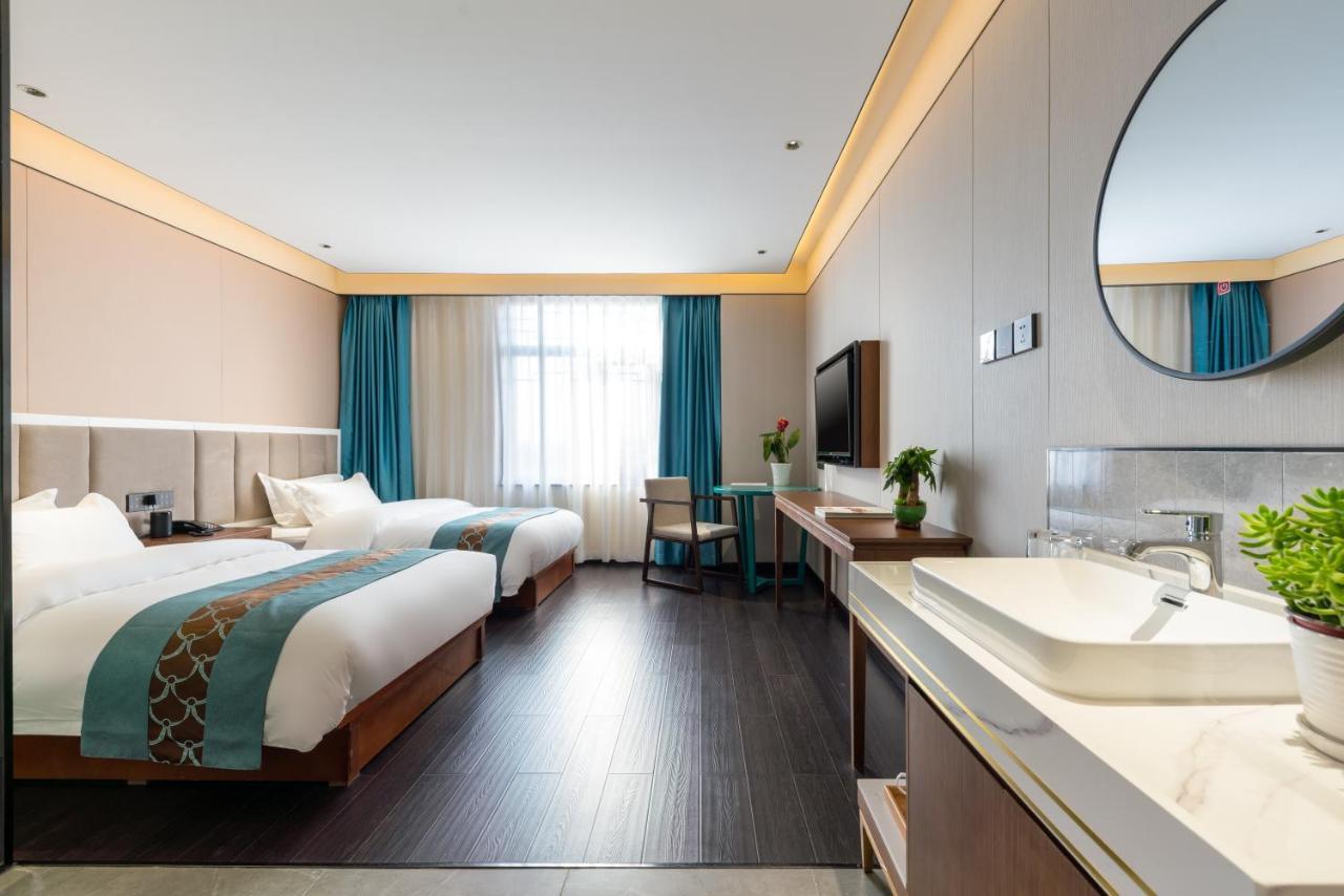 Beijing Tangfu Hotel - Located In The City Center Adjacent To The Subway Station Close To Nanluoguxiang Gulou Lama Temple Tiananmen Square Forbidden City Temple Of Heaven Providing Laundry Car Rental And Ticketing Services Kültér fotó