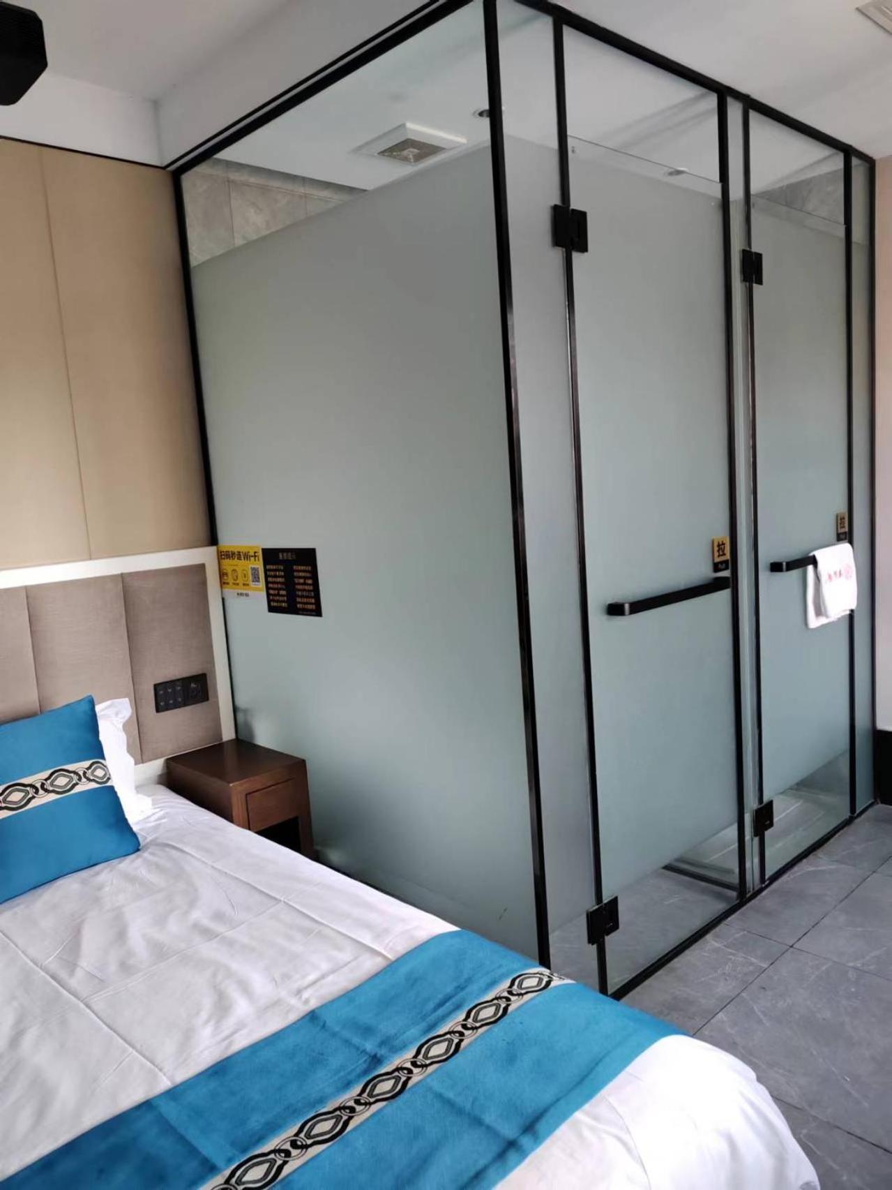 Beijing Tangfu Hotel - Located In The City Center Adjacent To The Subway Station Close To Nanluoguxiang Gulou Lama Temple Tiananmen Square Forbidden City Temple Of Heaven Providing Laundry Car Rental And Ticketing Services Kültér fotó